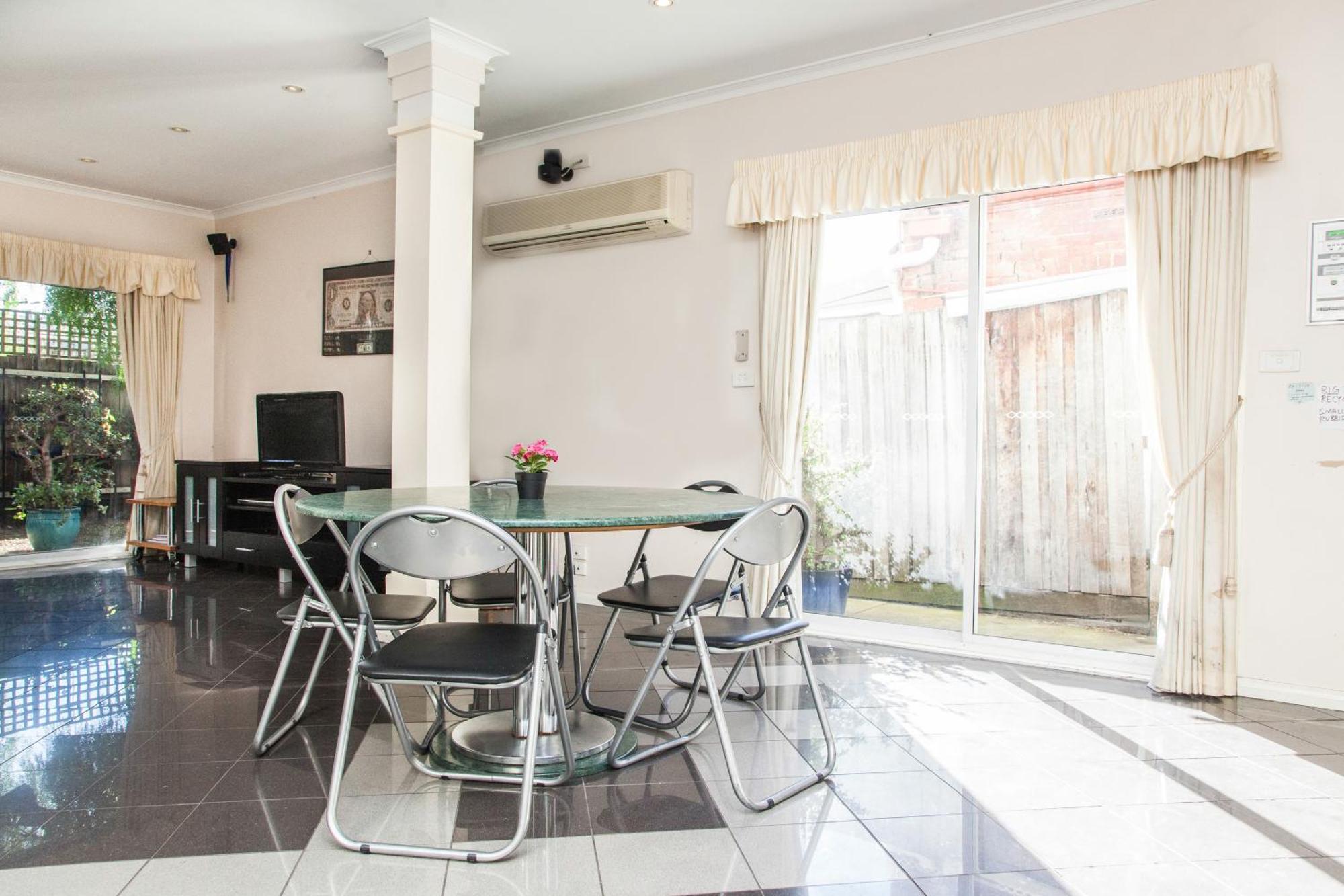 Abbotsford Private Rooms & Pods - 15 Charles Homestay Melburne Exterior foto